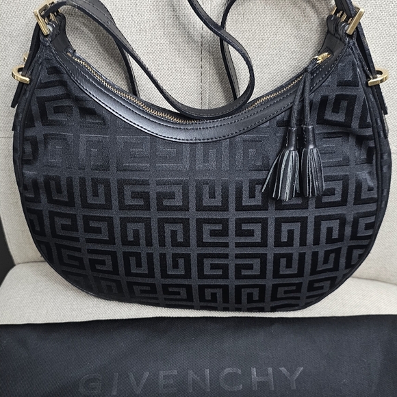 Givenchy handbag - Picture 4 of 7